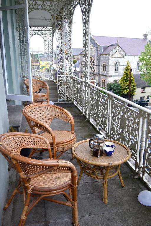 8A Spring Gardens Hotel Haverfordwest Exterior foto